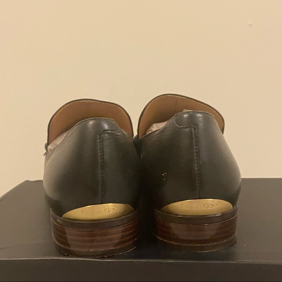 Calvin Klein Women's Fanna Chain Loafers, black size 5, Hardly worn! - Picture 7 of 8